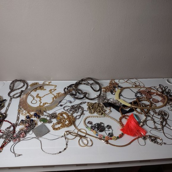 Lot Of Over 35 Necklaces As Is - Picture 1 of 12